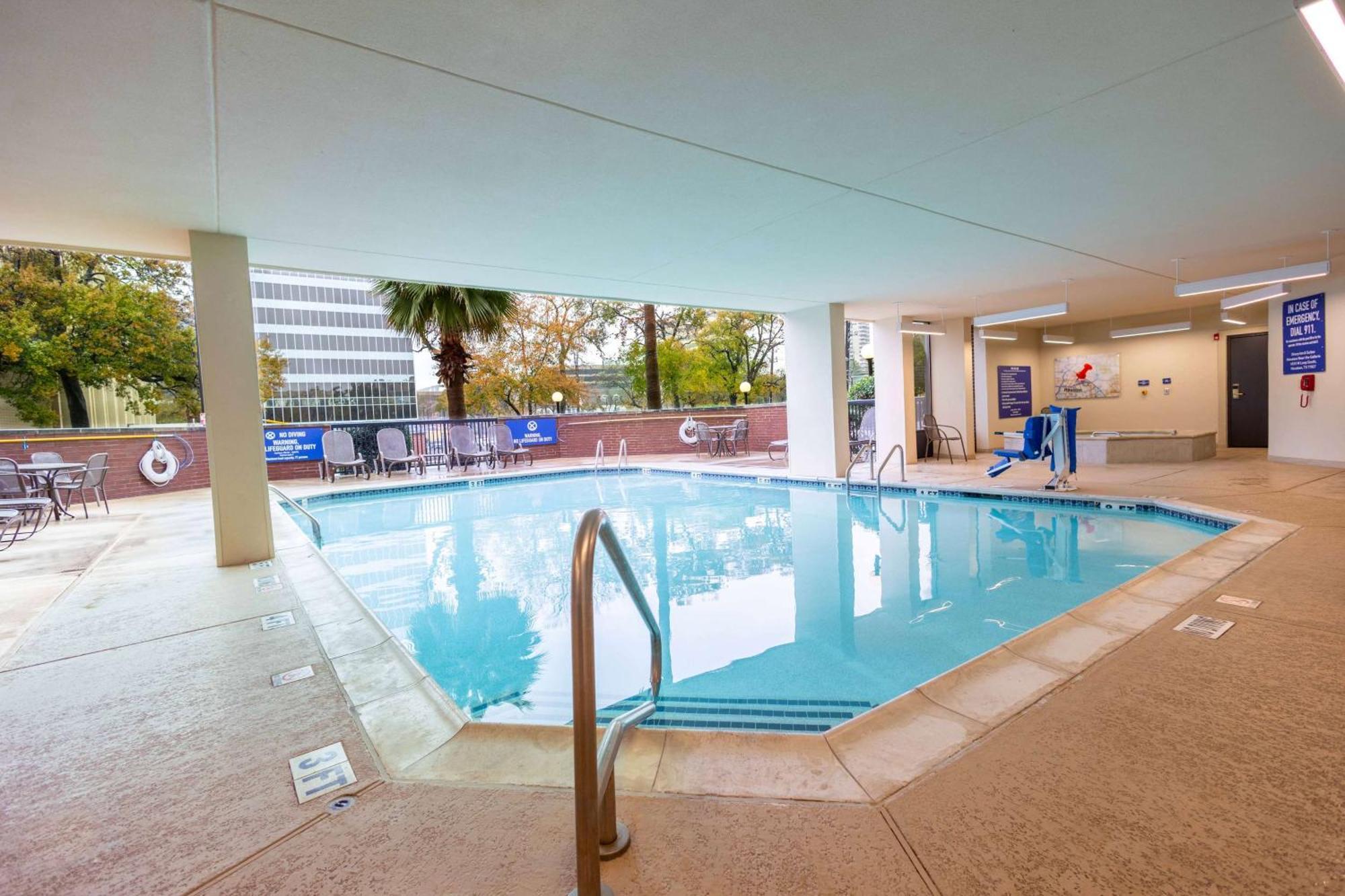 Drury Inn & Suites Houston Galleria Экстерьер фото