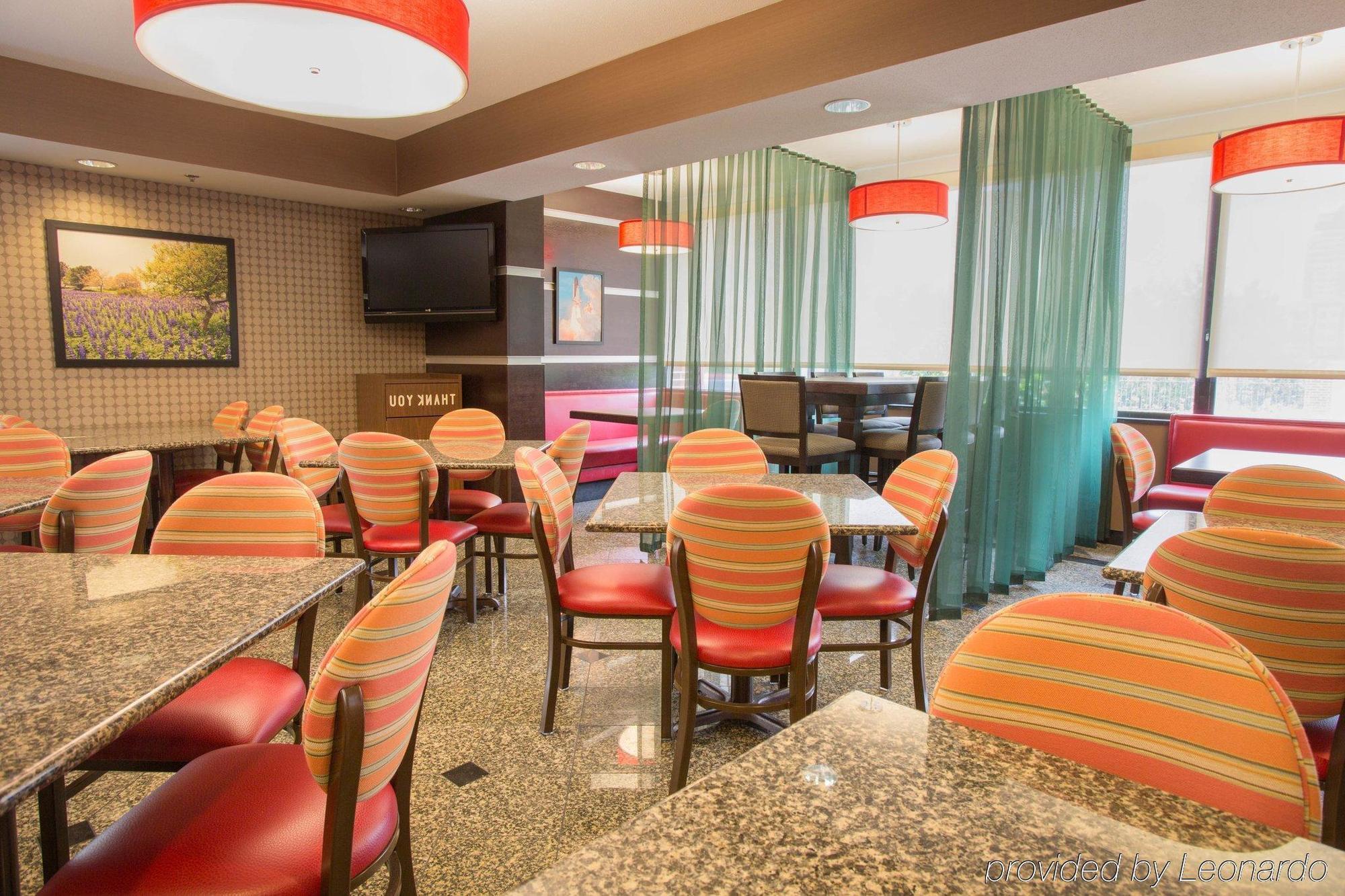 Drury Inn & Suites Houston Galleria Экстерьер фото